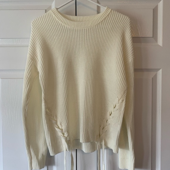 Sweater - Picture 1 of 4